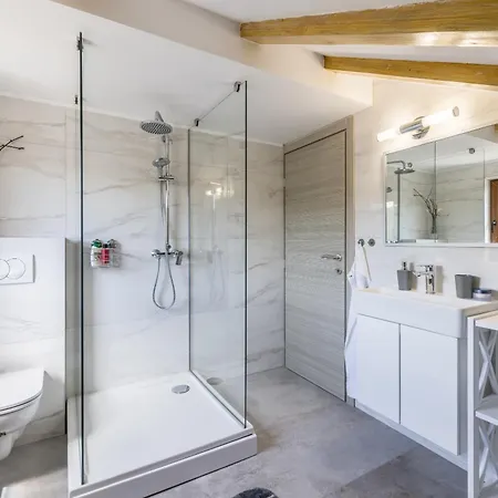 Apartament Uzanca Splitska