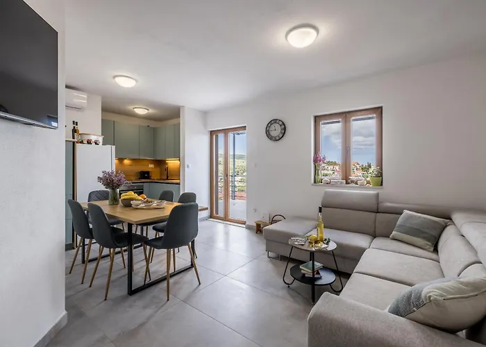 Apartment Uzanca